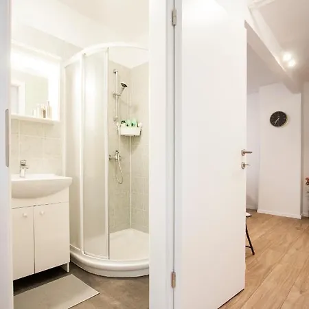 Apartment Vlada Beach Area