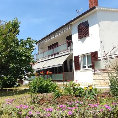 Apartment Vlada Beach Area